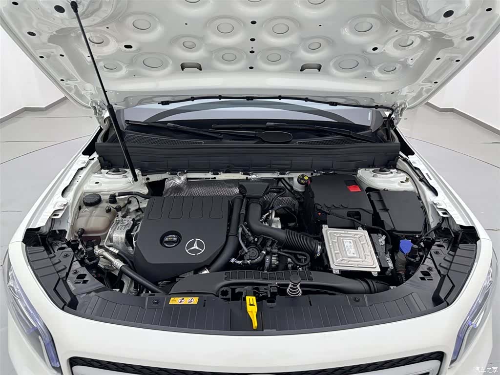 Mercedes-Benz GLB, 2023 26