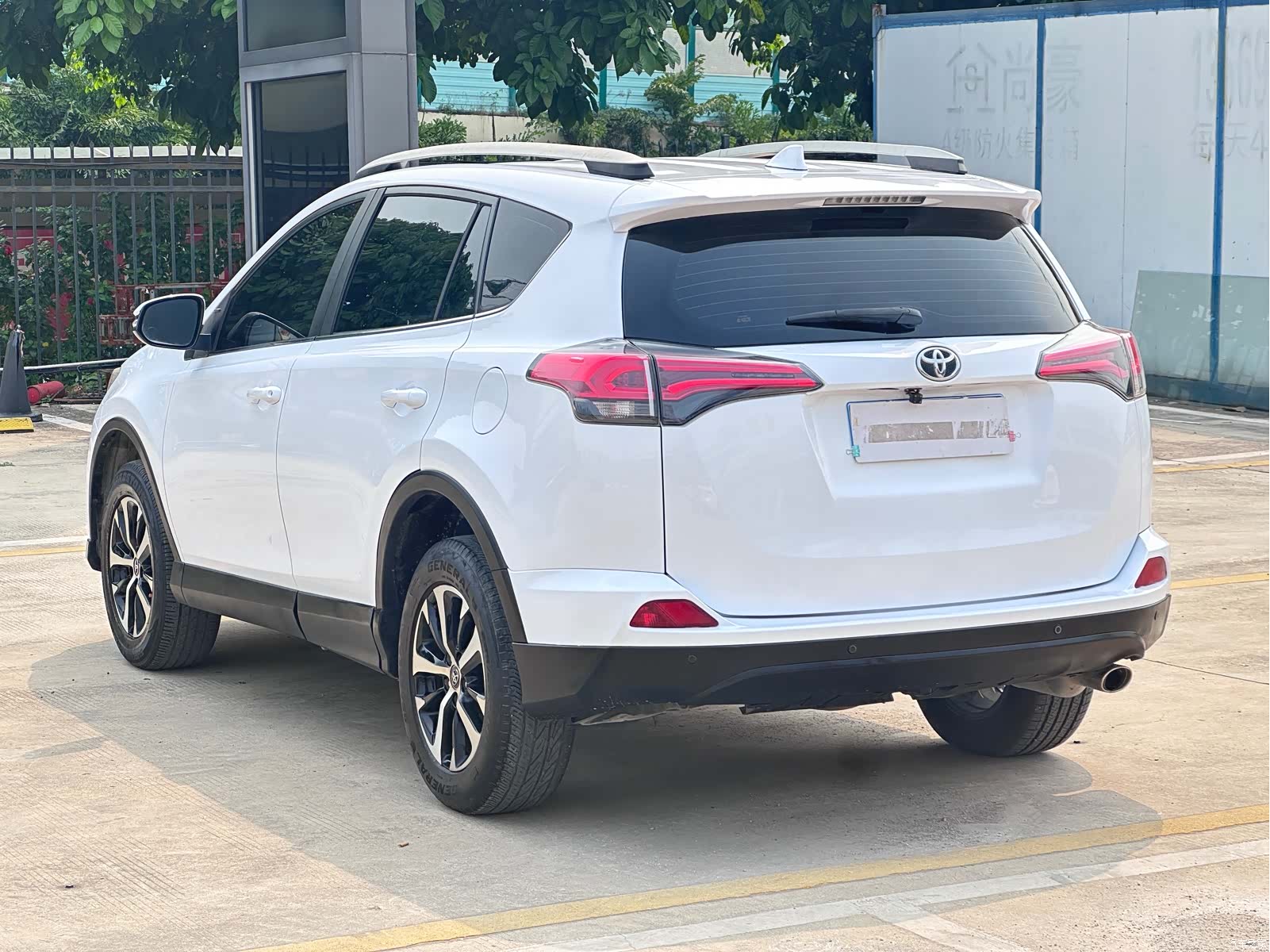 Toyota RAV4, 2017 9
