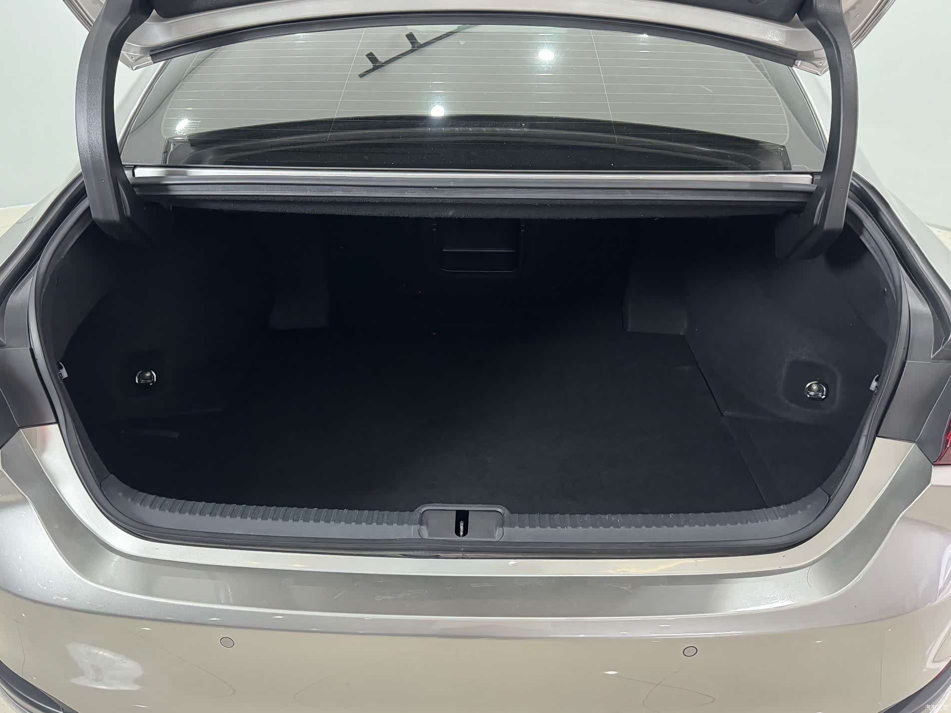 Lexus ES, 2024 14