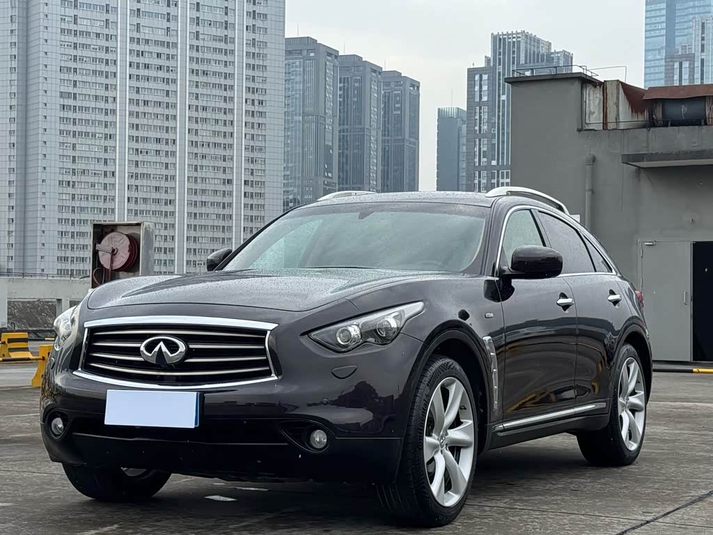Infiniti QX70
