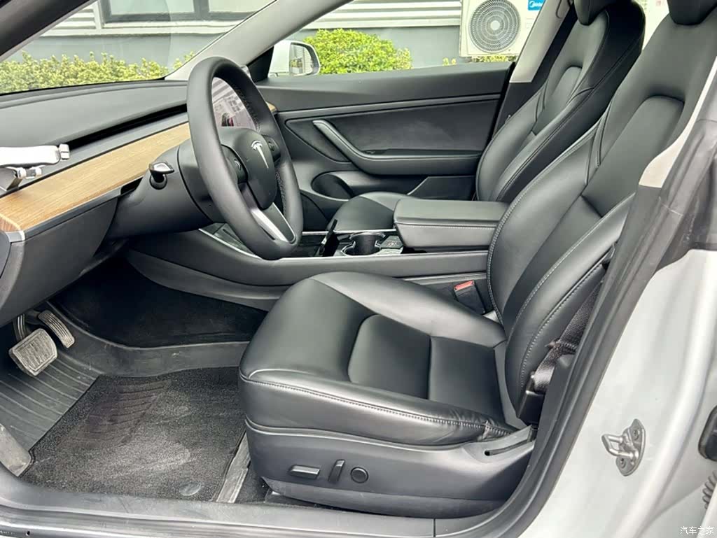 Tesla Model 3, 2020 8