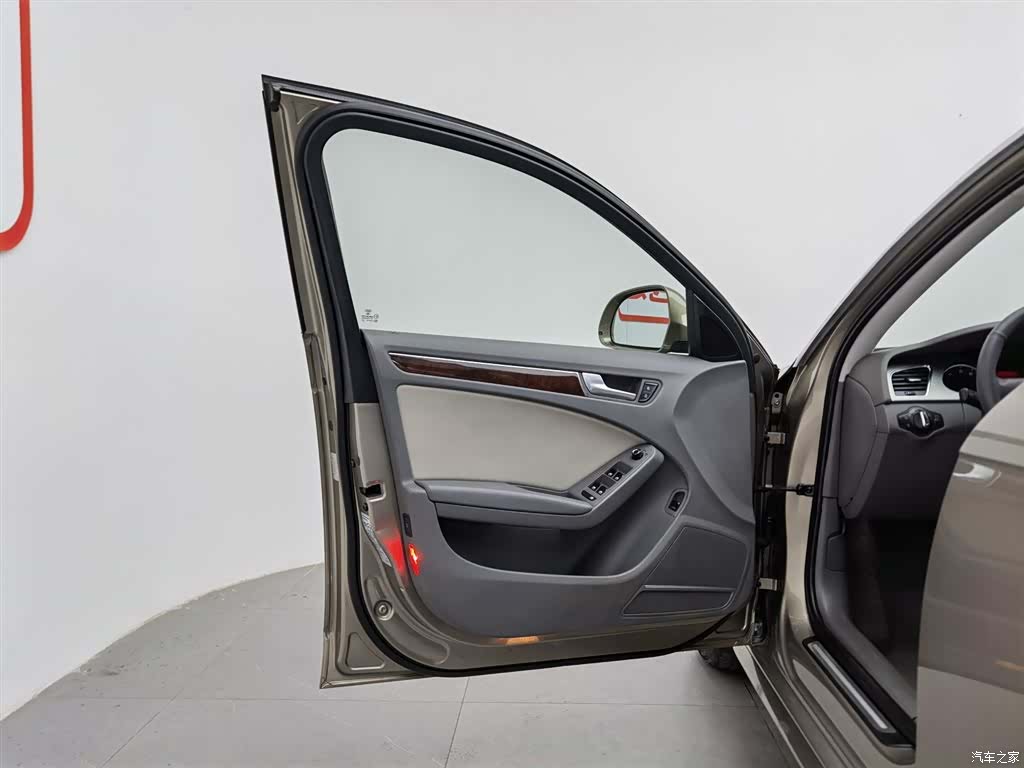 Audi A4L, 2011 8