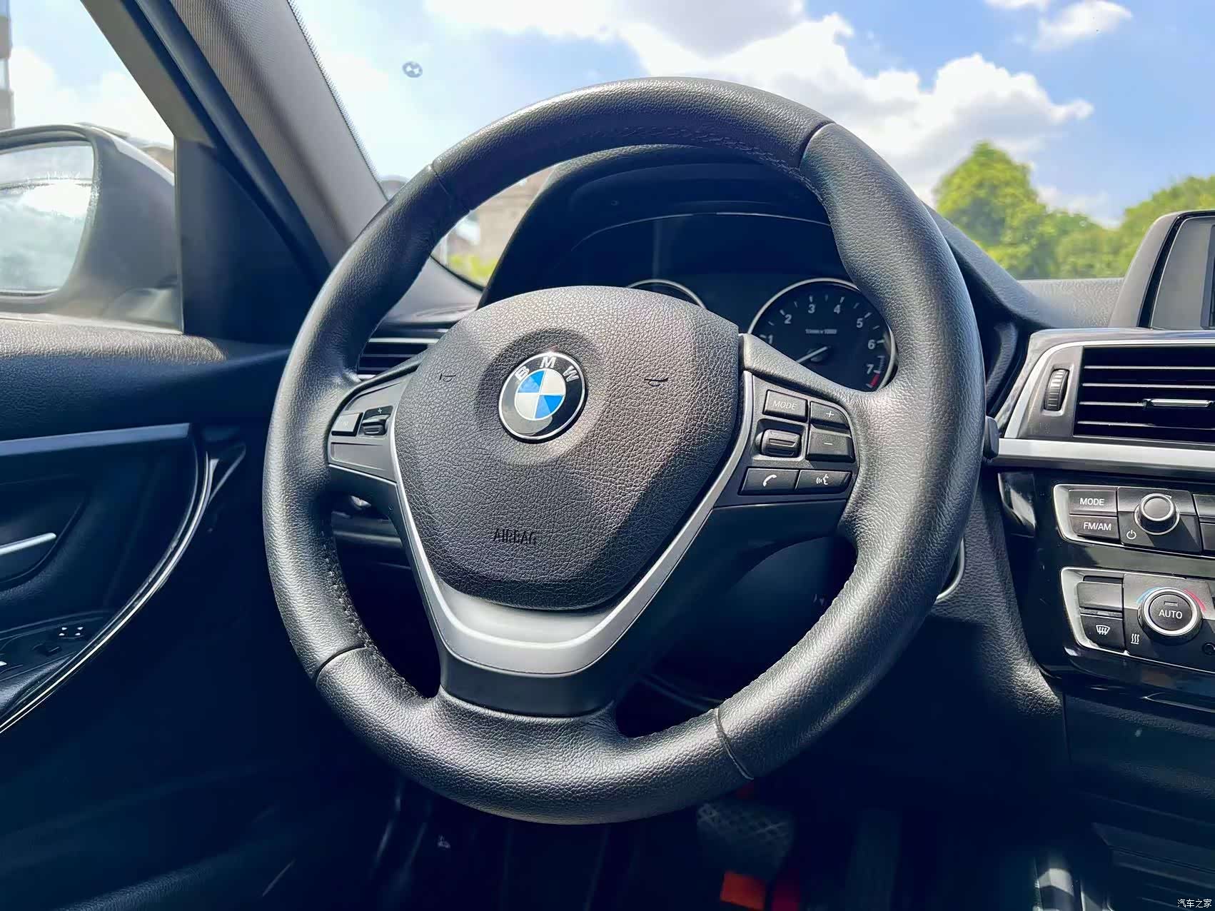 BMW 3 Series, 2016 12