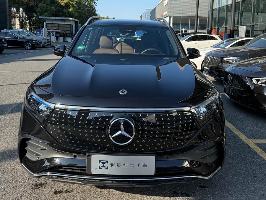 Mercedes-Benz EQB 2025, фото 2