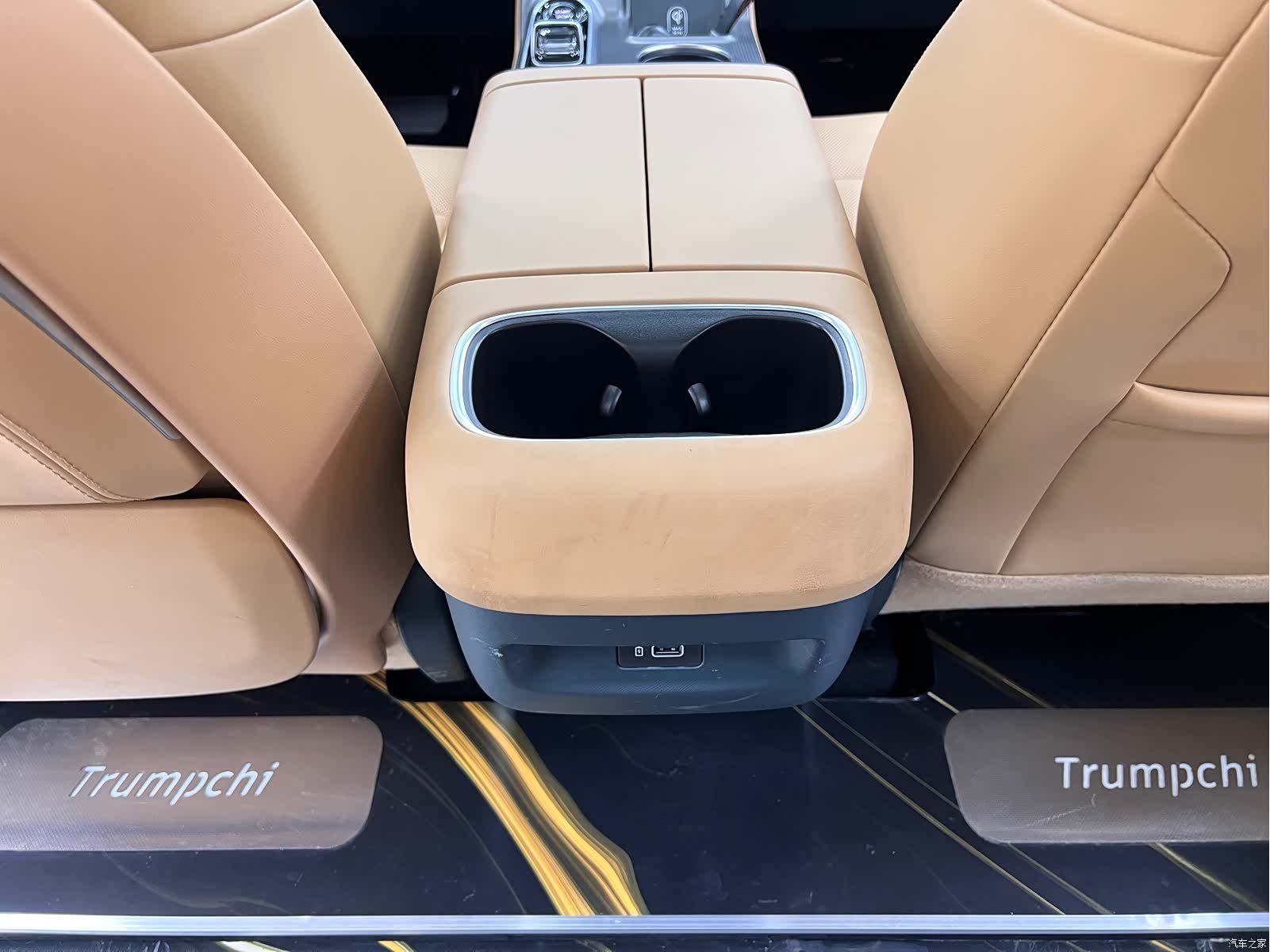 Trumpchi E8, 2023 21