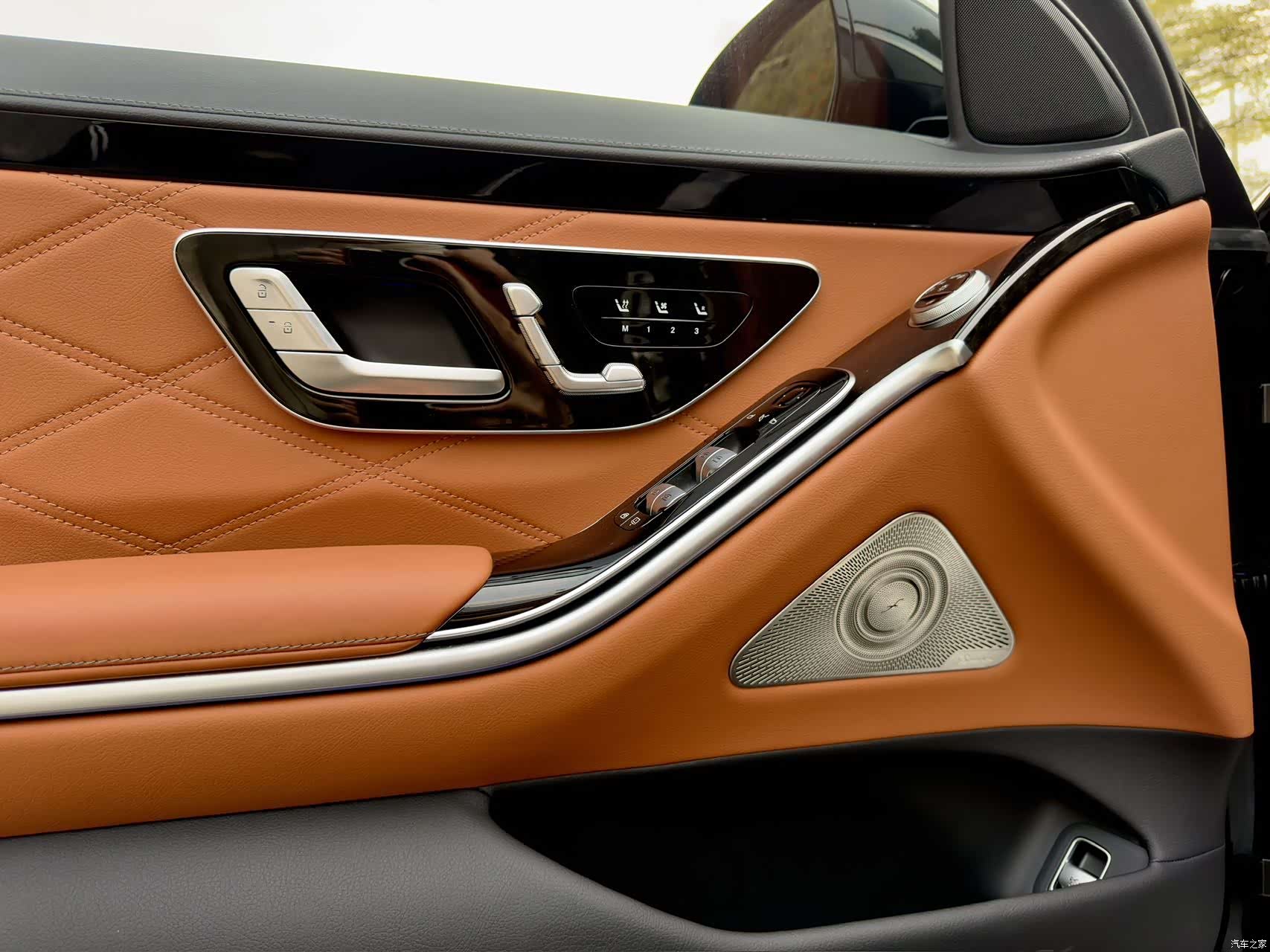 Maybach S-Class, 2024 12