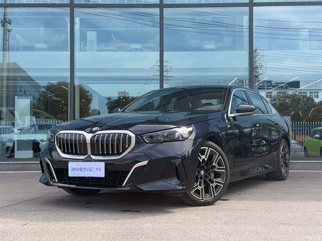 BMW 5 Series, 2025 1