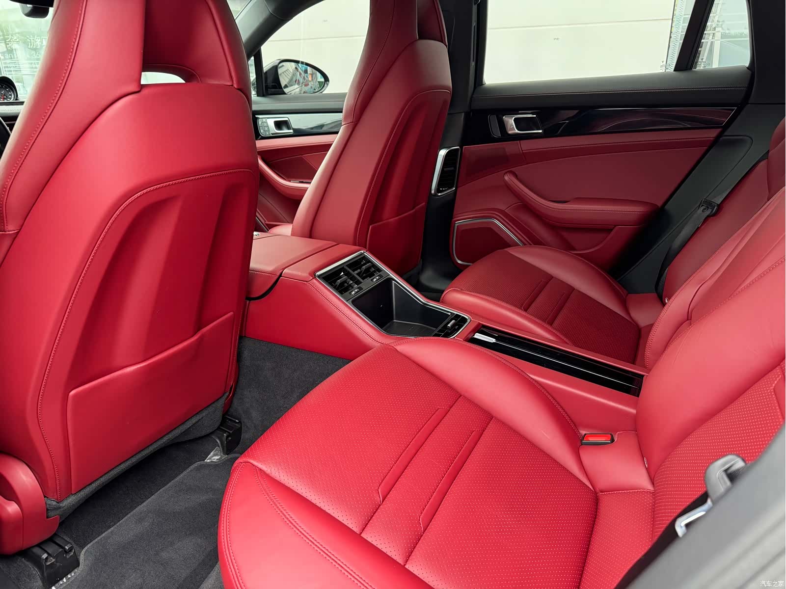 Porsche Panamera, 2023 14