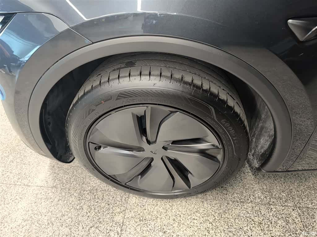 Tesla Model Y, 2025 25
