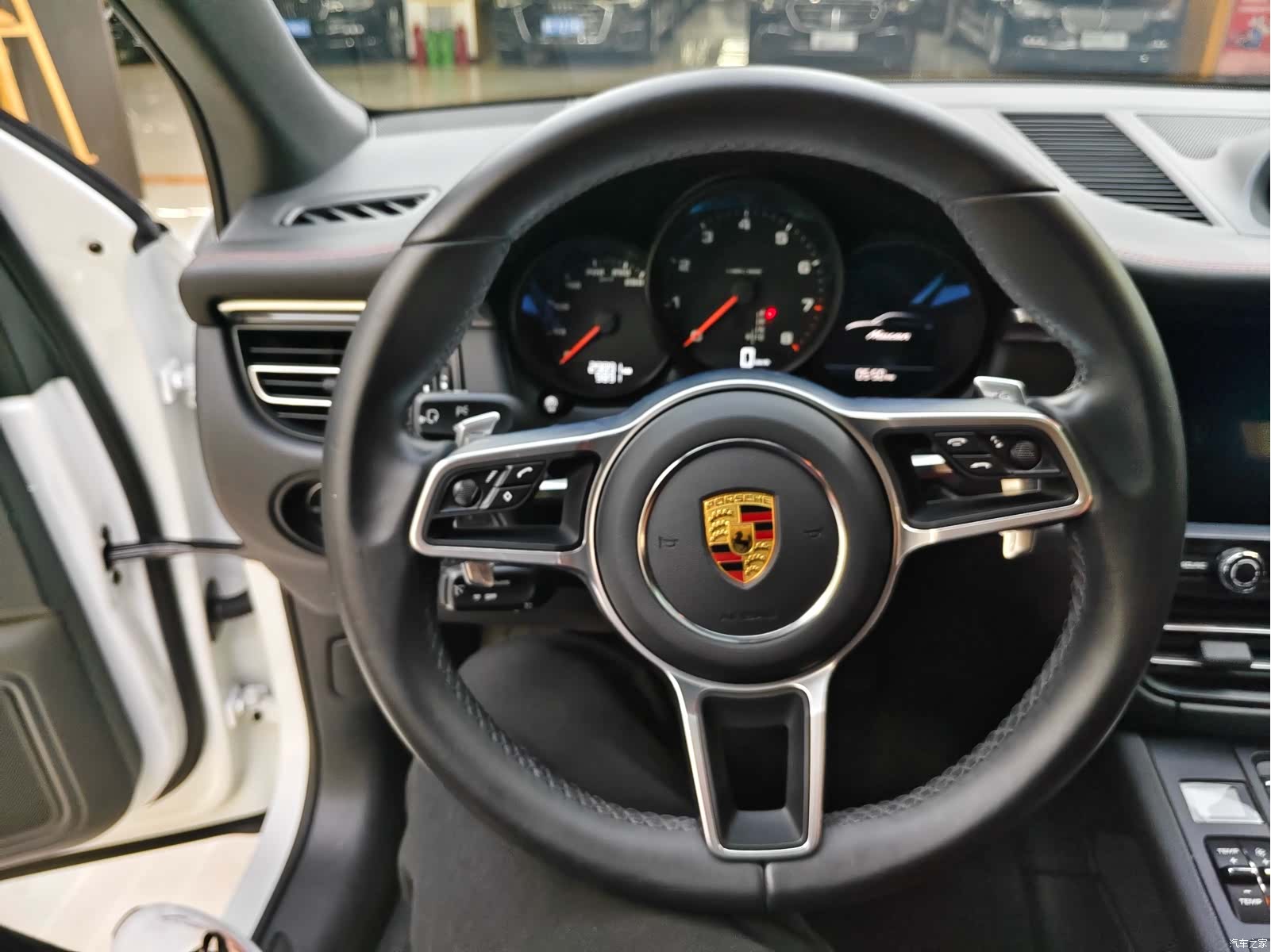 Porsche Macan, 2021 10