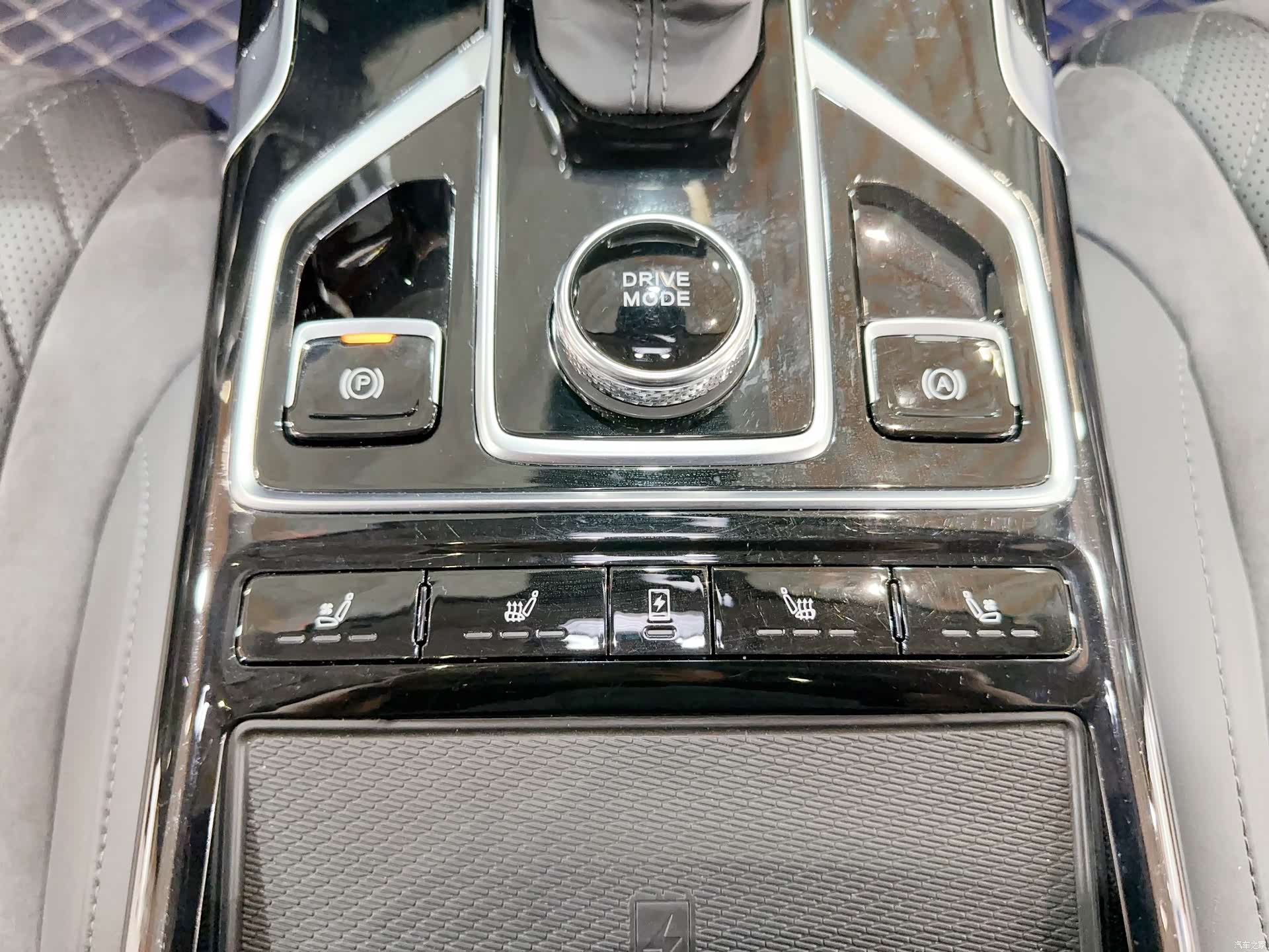 Hongqi HS5, 2023 25