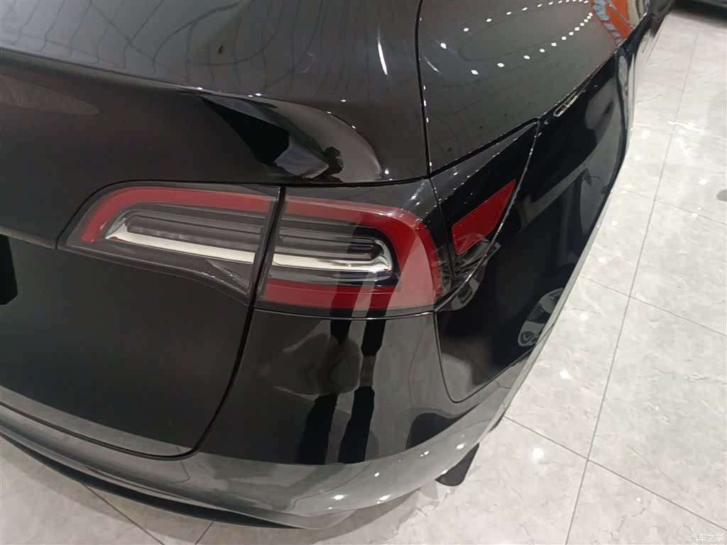 Tesla Model Y, 2023 8