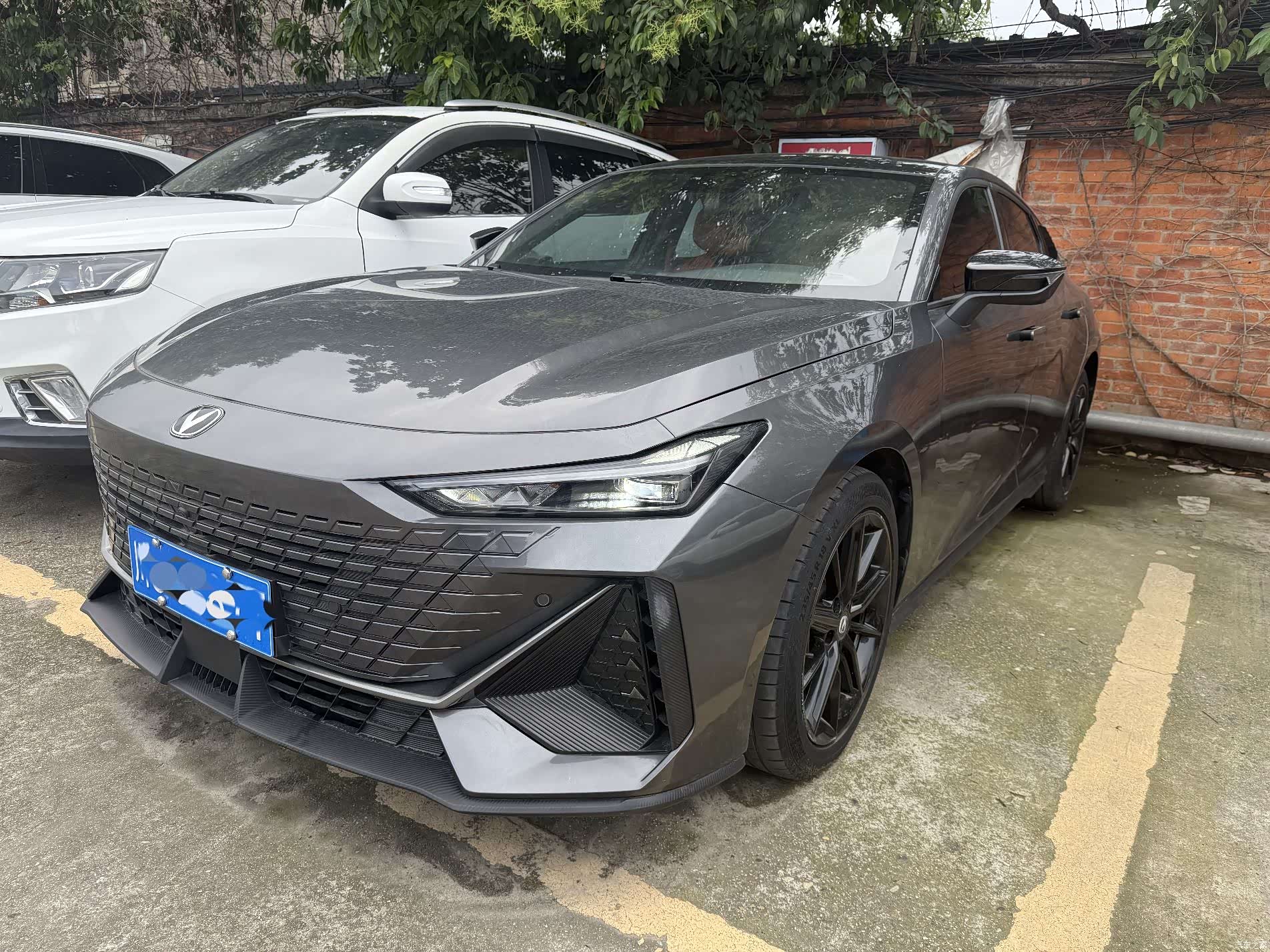Changan UNI-V, 2023 1