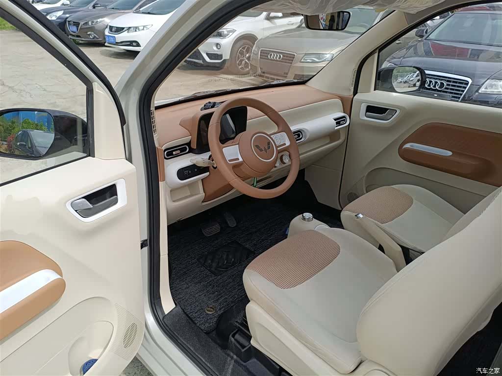 Wuling MINIEV, 2025 12