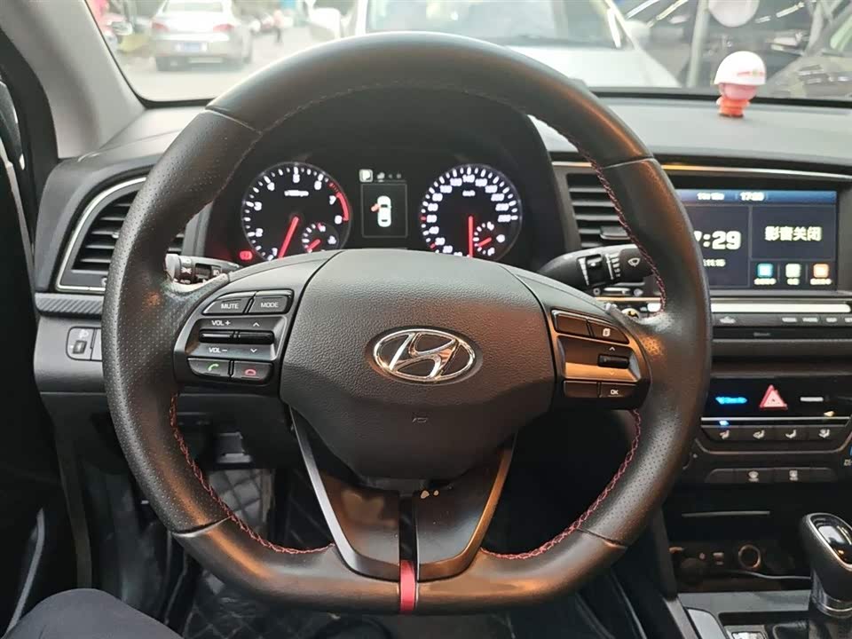 Hyundai Lead