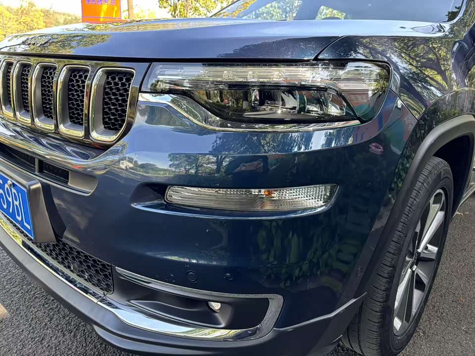 Jeep Grand Commander