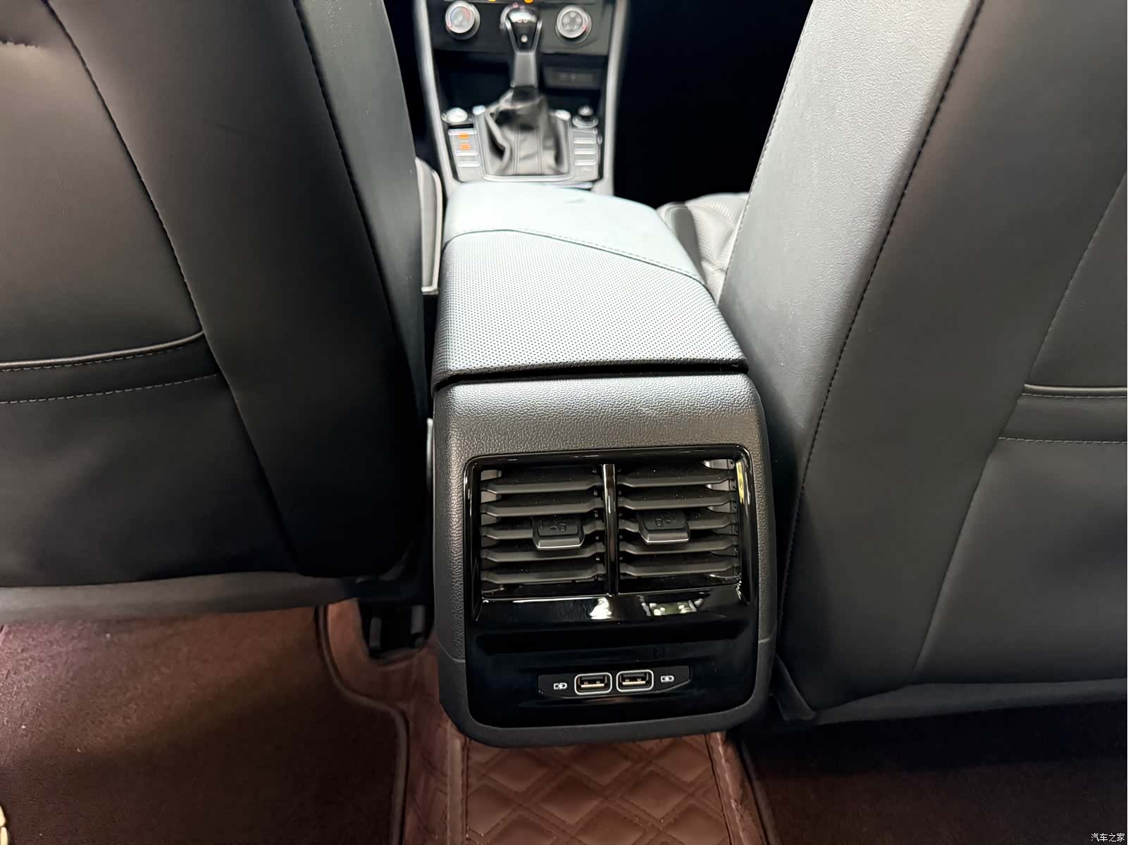 Volkswagen Sagitar, 2024 11