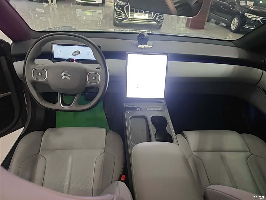NIO ET5, 2024 10
