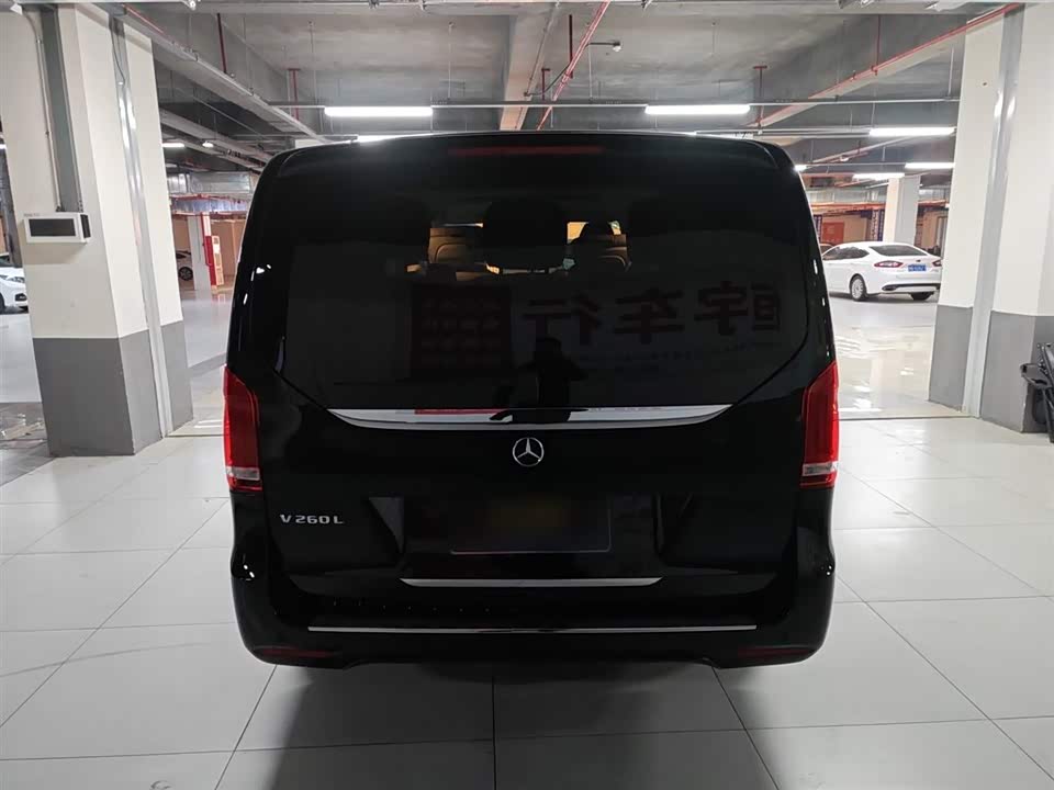 Mercedes-Benz V-class