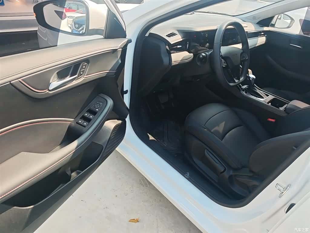 Roewe i5, 2026 16