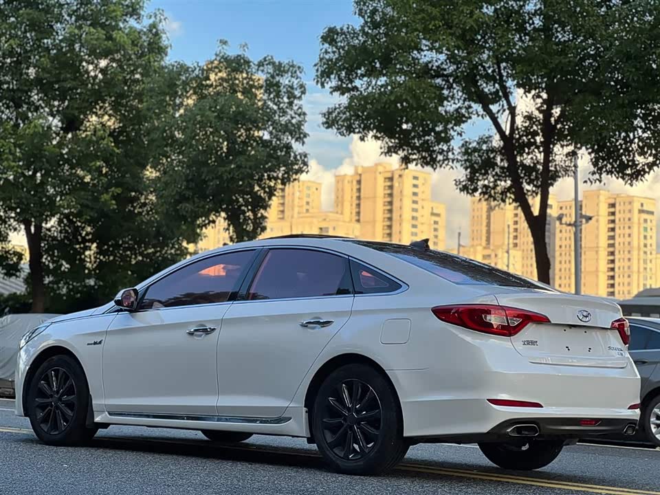Hyundai Sonata Hyundai Sonata