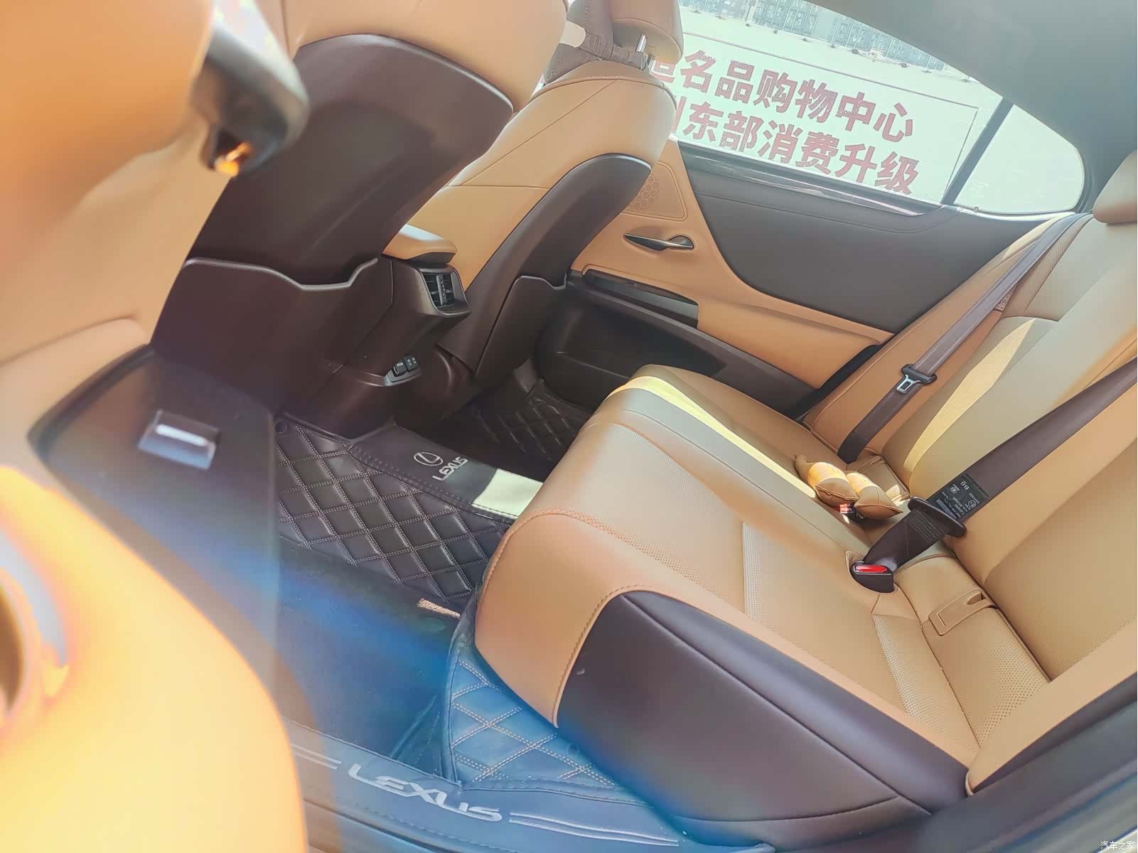 Lexus ES, 2020 7