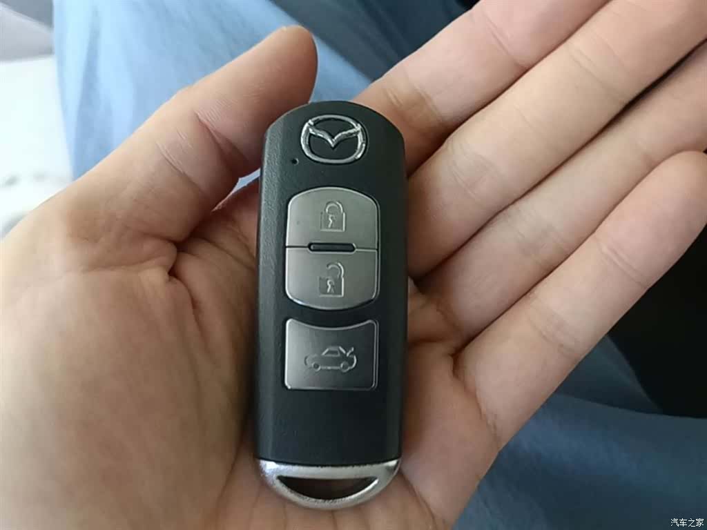 Mazda Mazda3, 2016 9