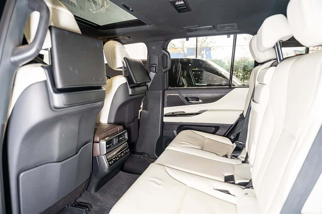 Lexus LX, 2025 13
