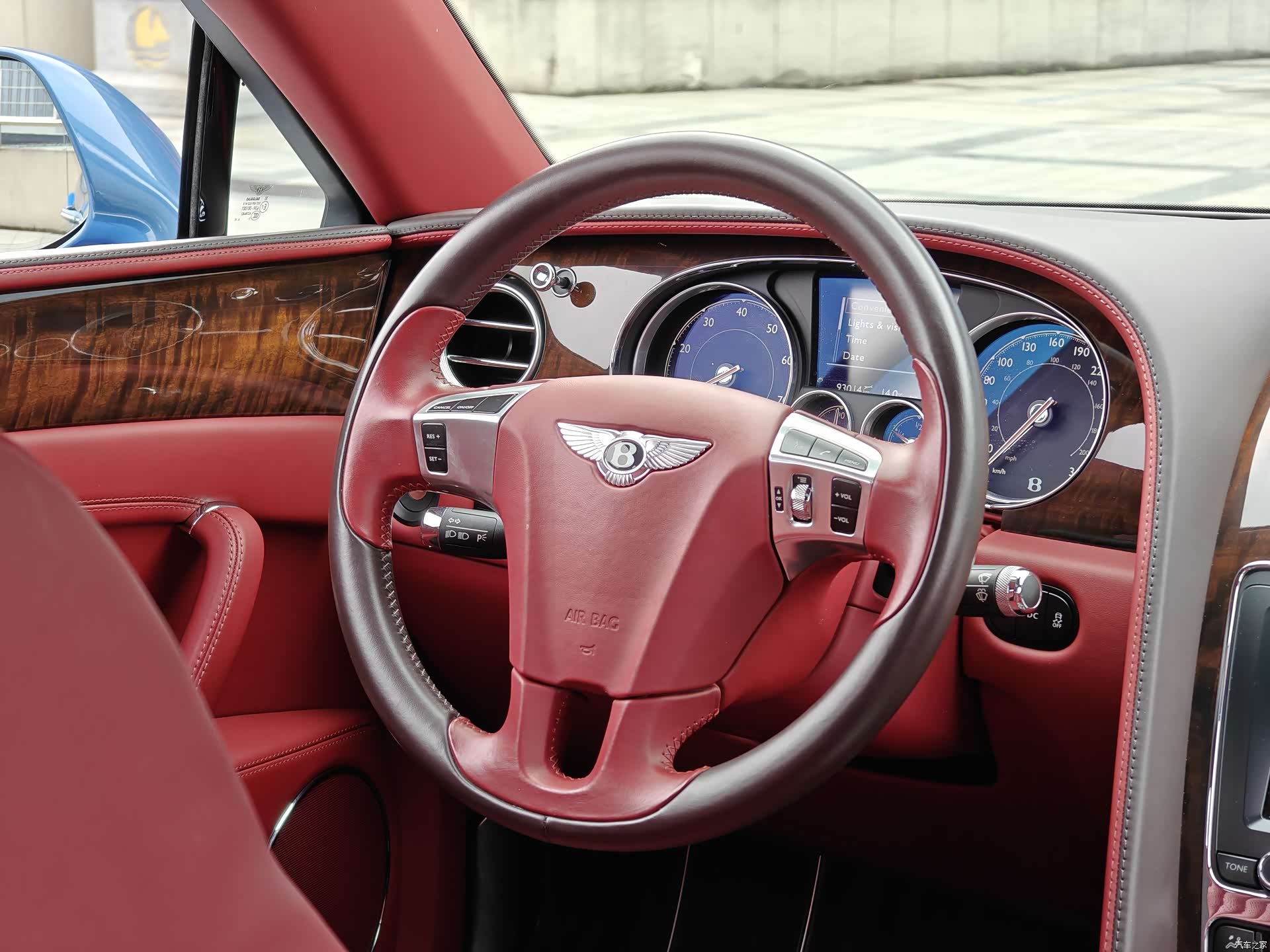 Bentley Flying Spur, 2018 8