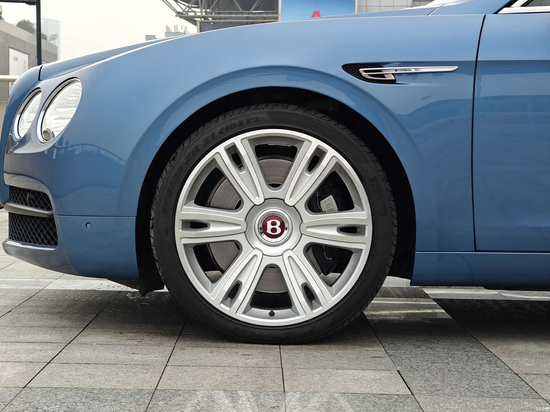 Bentley Flying Spur, 2018 6