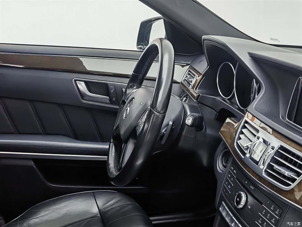 Mercedes-Benz E-Class, 2015 22