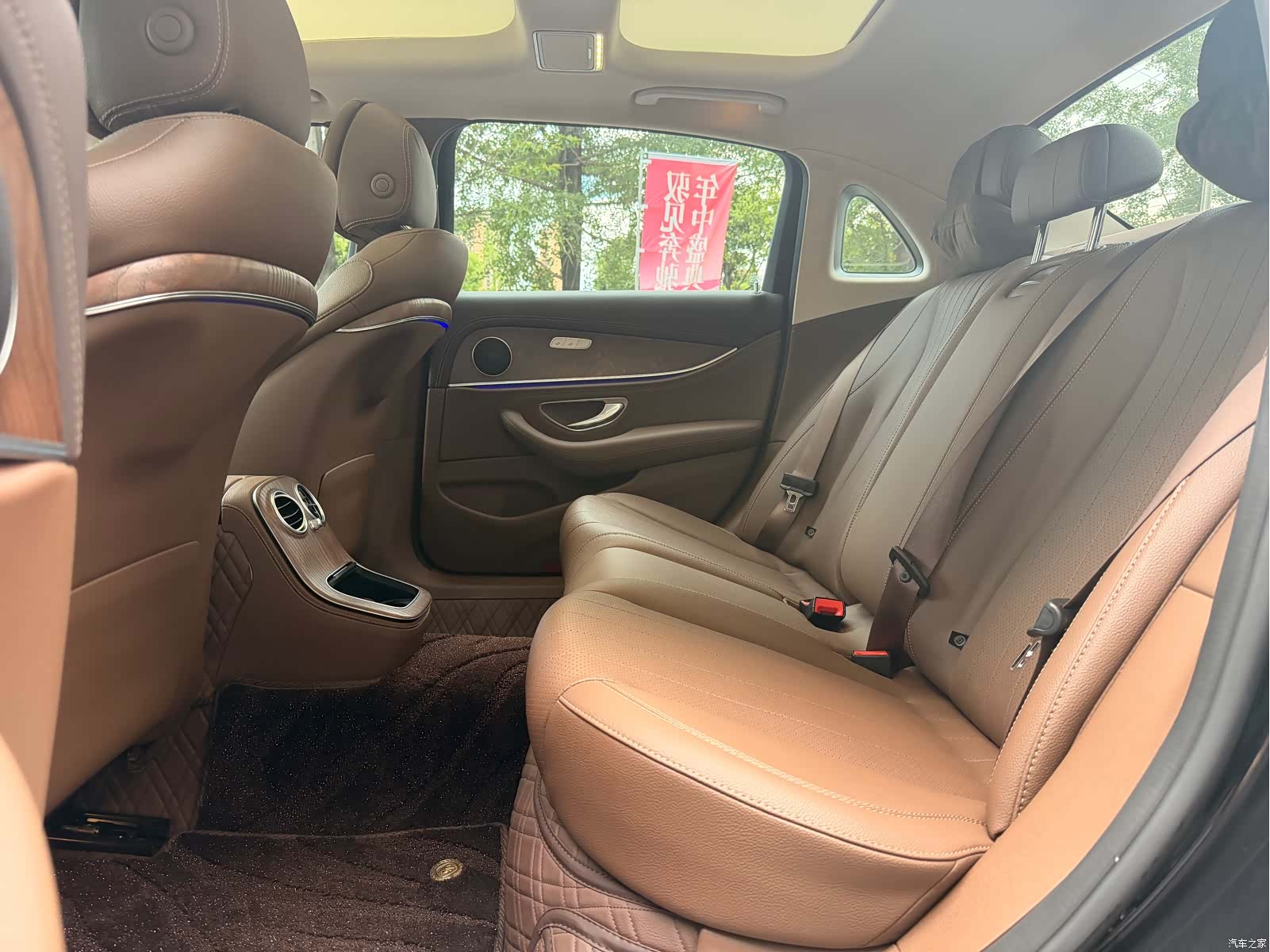 Mercedes-Benz E-Class, 2023 17