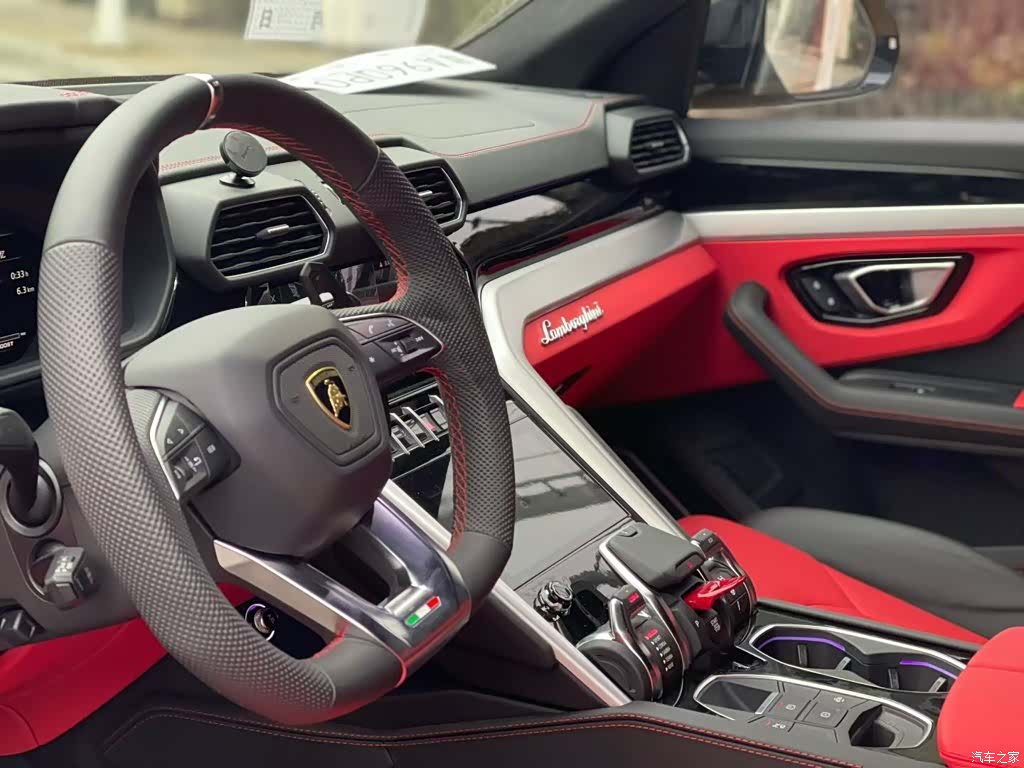 Lamborghini Urus, 2020 6