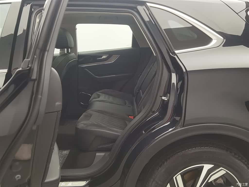 Hongqi HS5, 2022 15