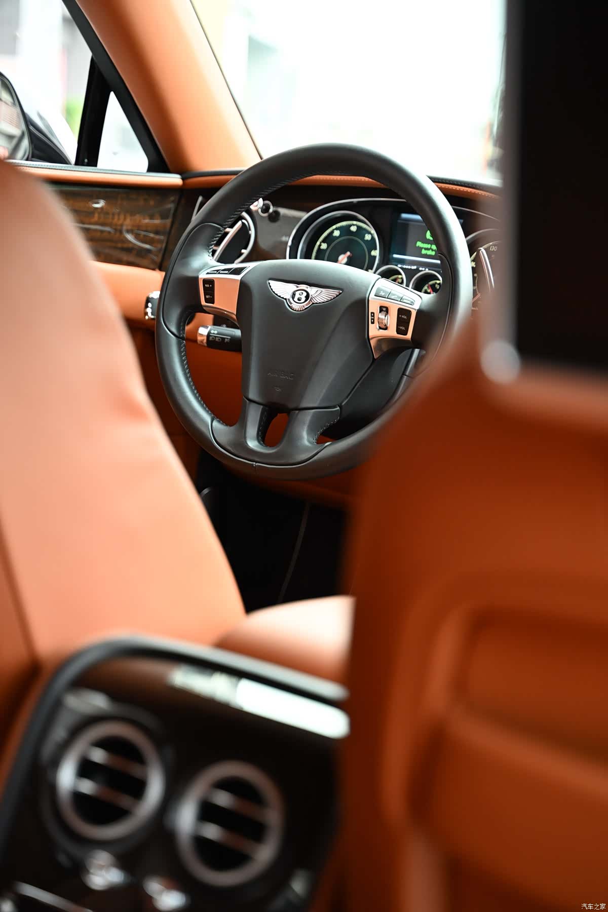 Bentley Flying Spur, 2017 16