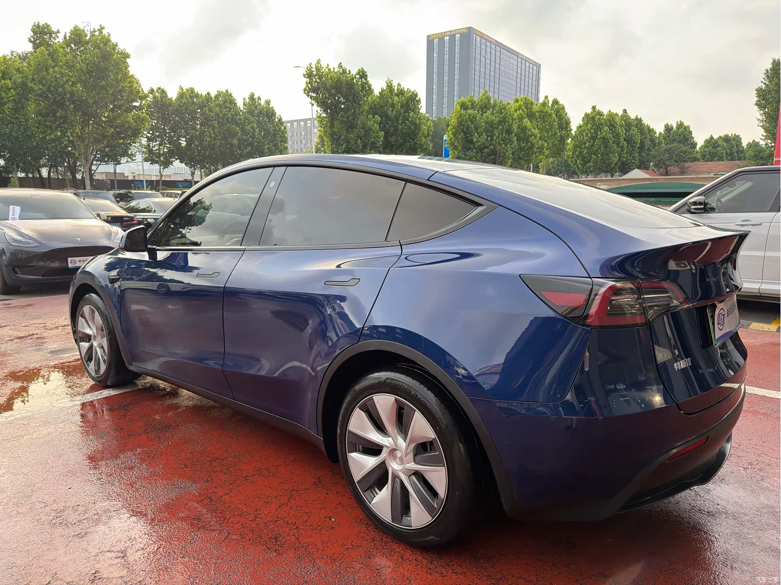 Tesla Model Y, 2022 4