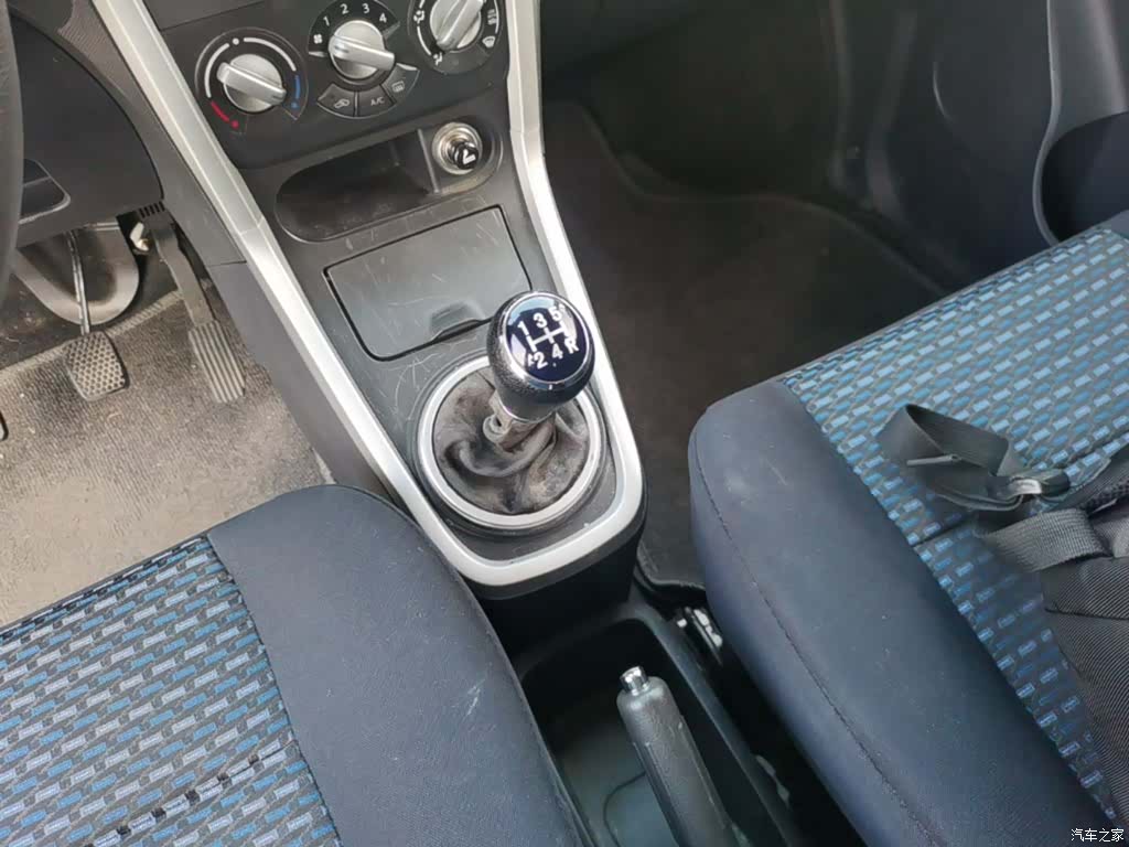 Suzuki X5, 2015 14