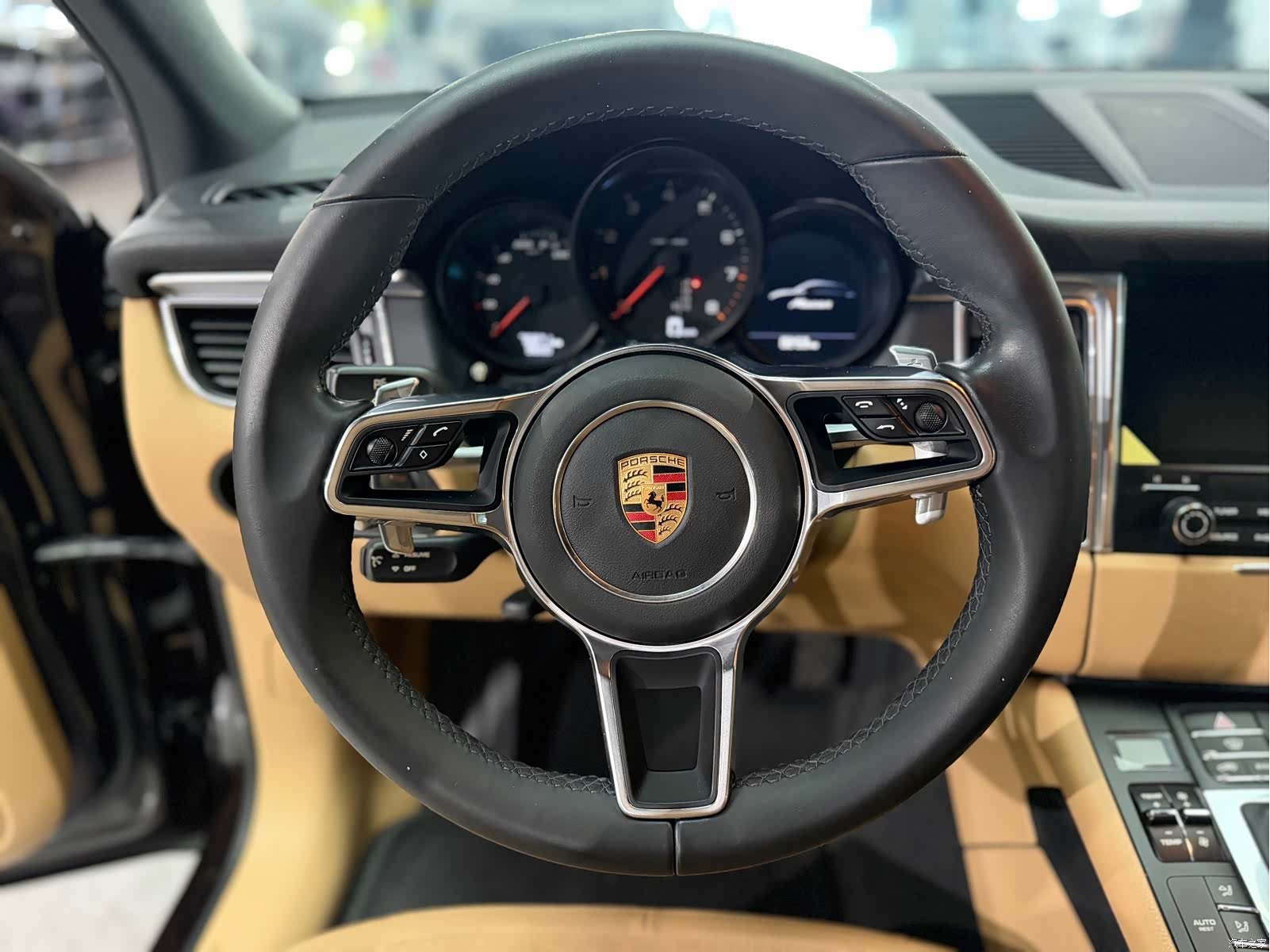 Porsche Macan, 2018 8