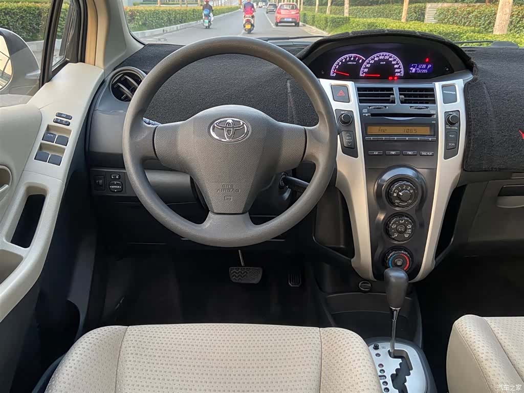 Toyota 1.6E, 2013 8