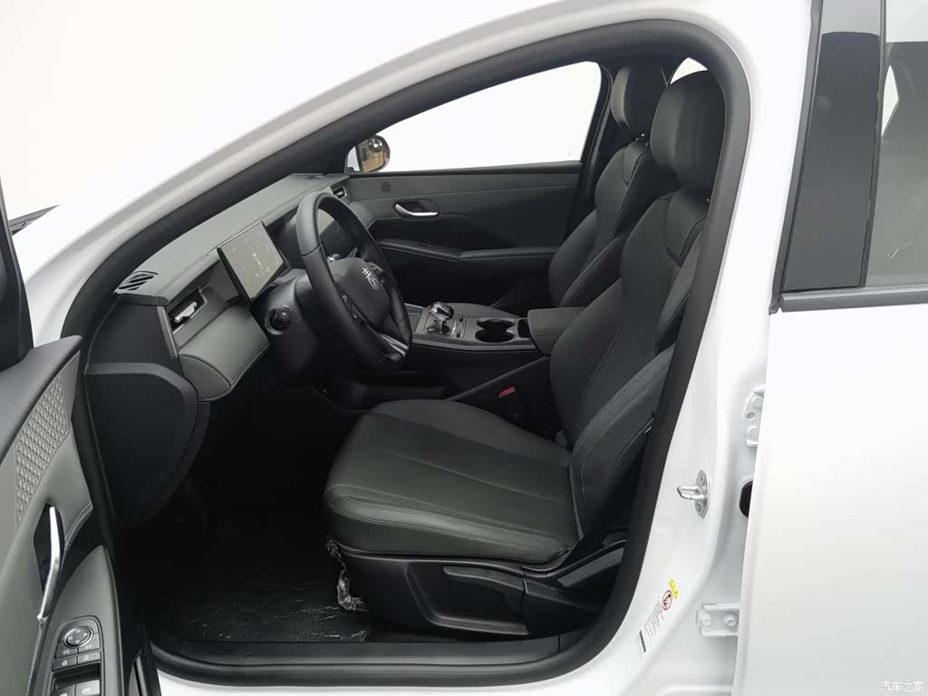 BYD Qin, 2025 10