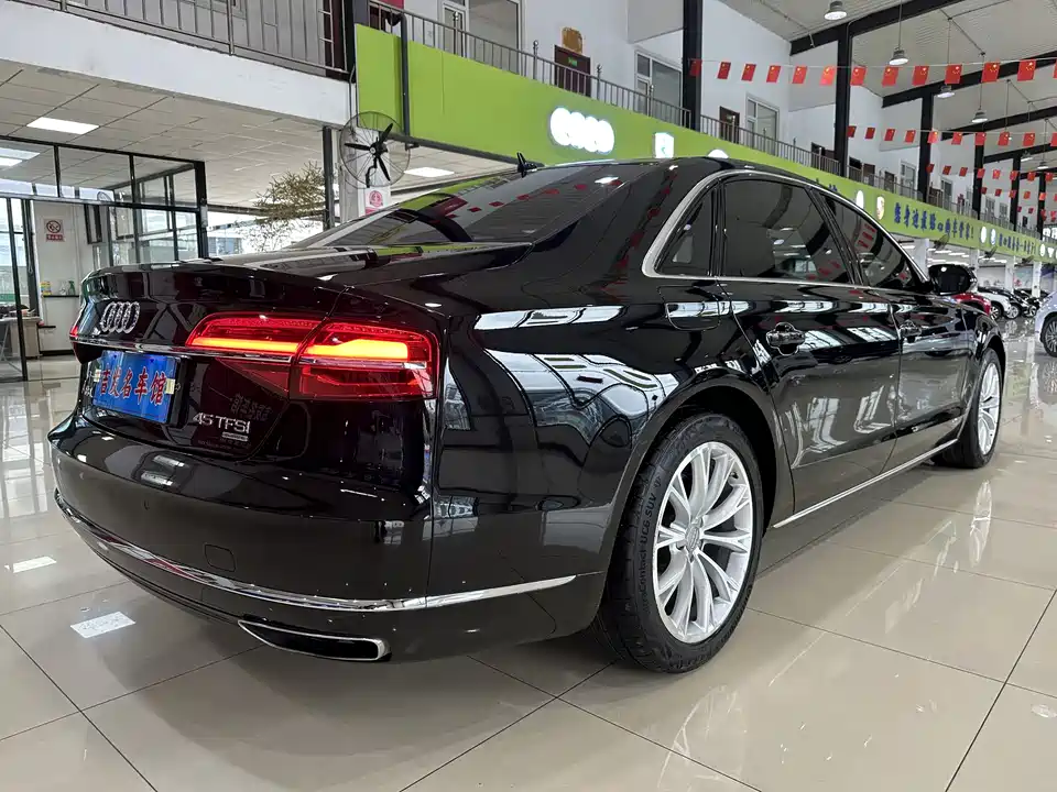 Audi A8
