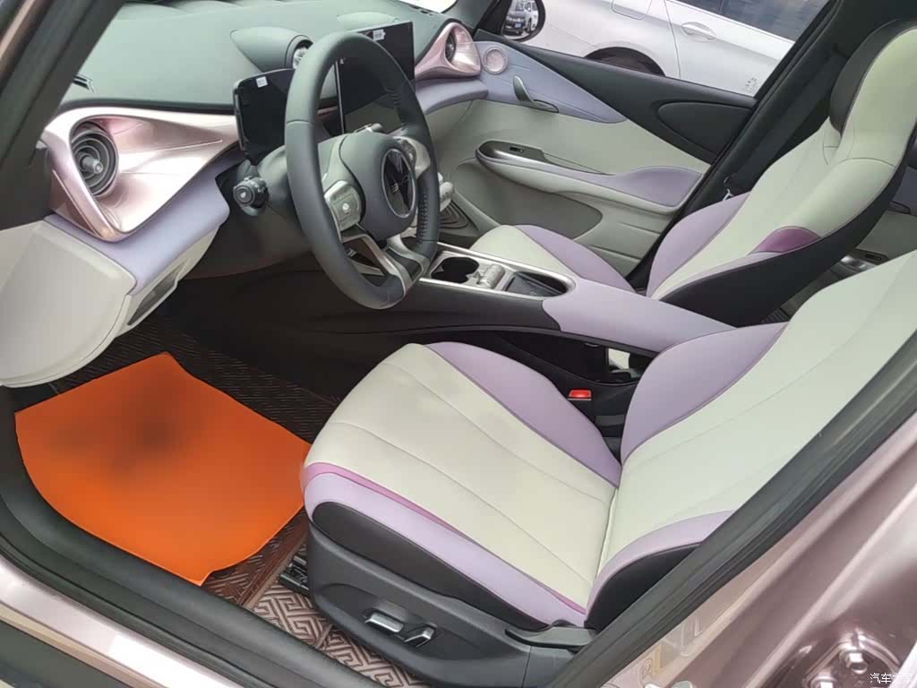 BYD Dolphin, 2022 15