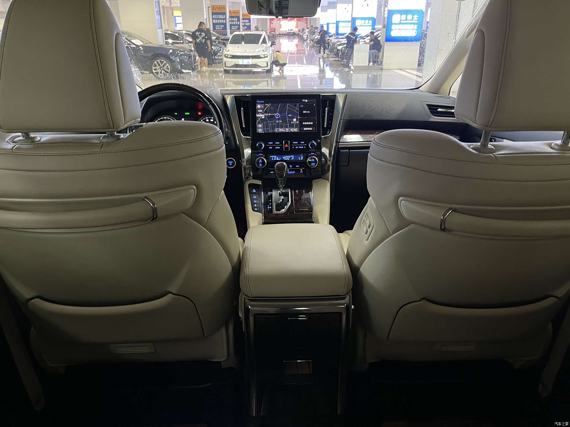 Toyota Alphard, 2020 6