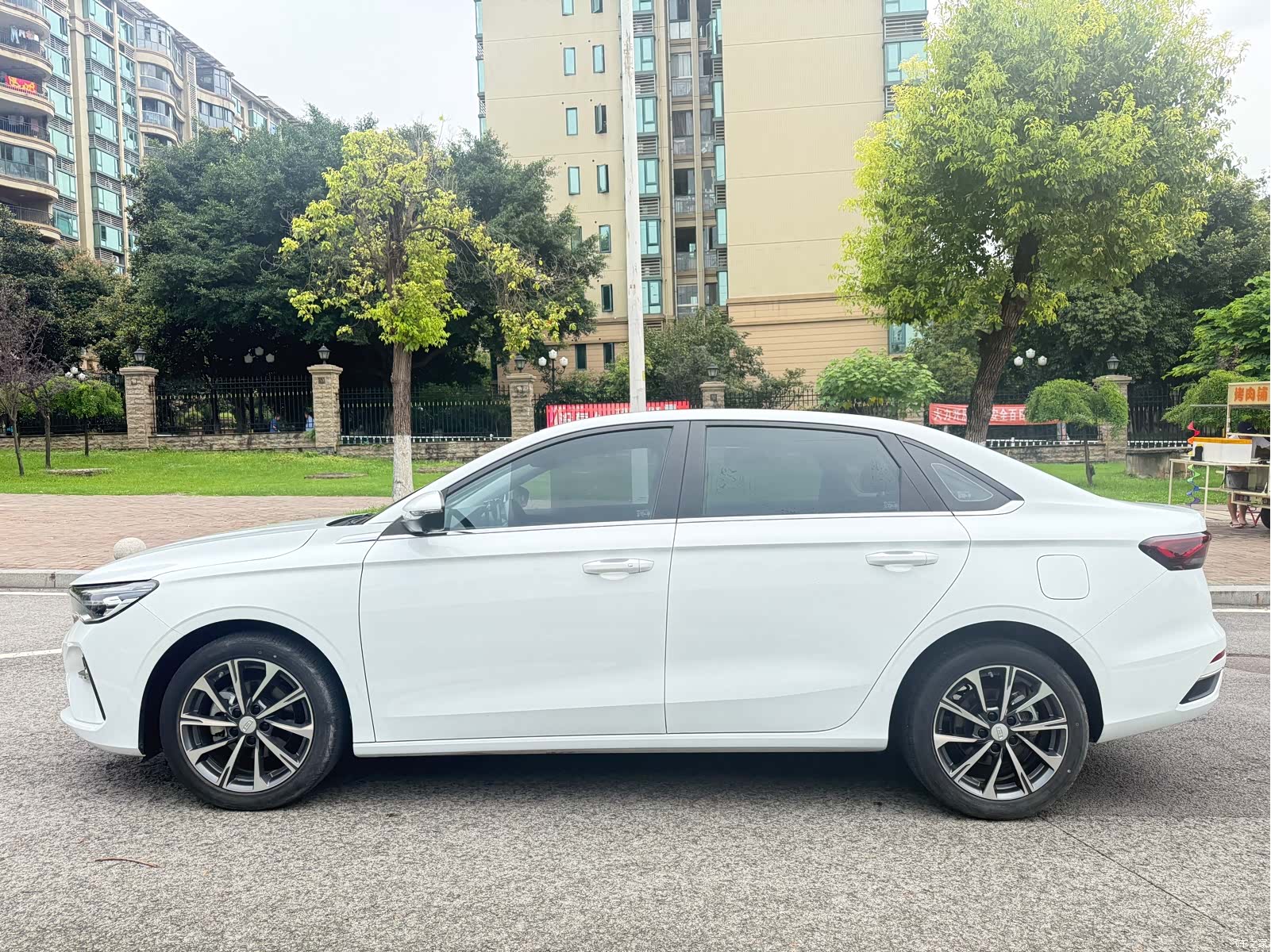 Geely Emgrand, 2024 22