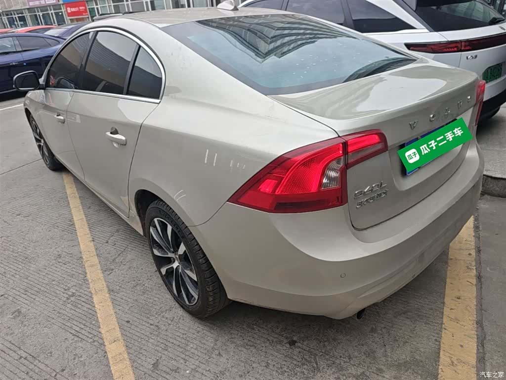 Volvo S60, 2018 все фото