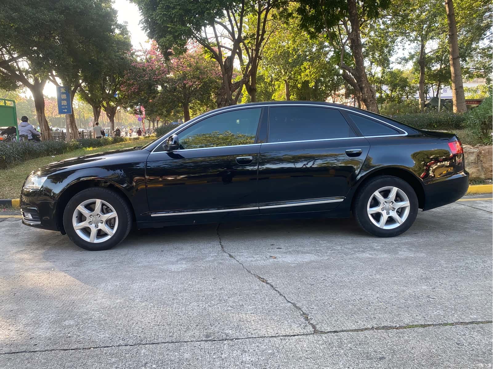Audi A6L, 2010 19