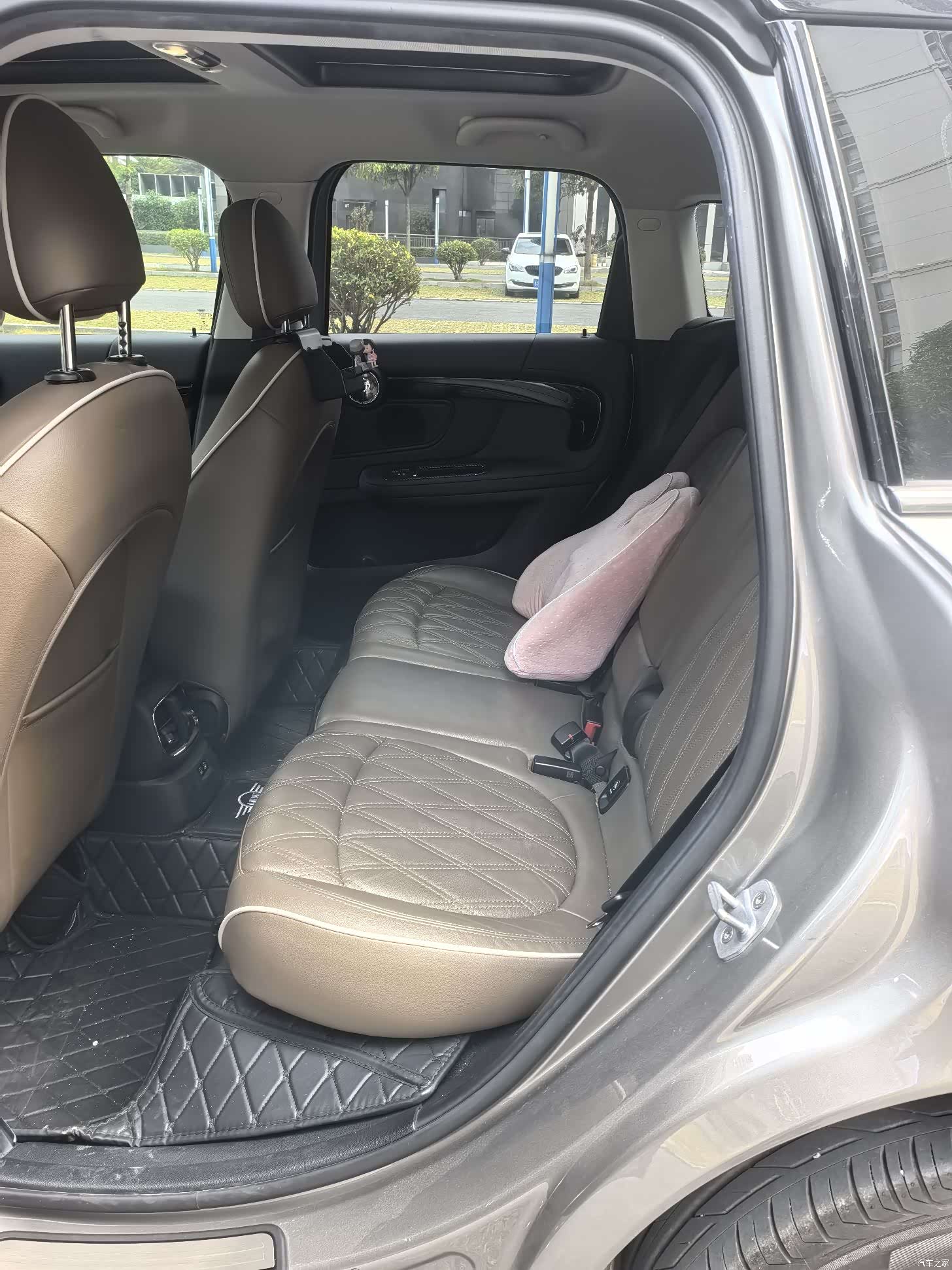 Mini Countryman, 2019 15