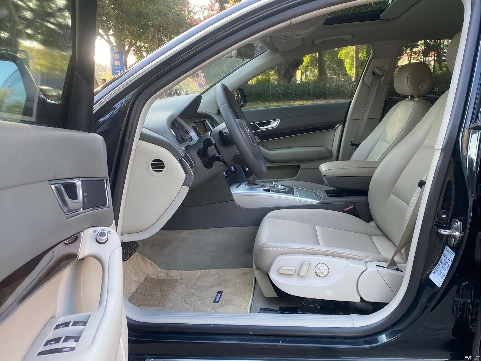 Audi A6L, 2010 4