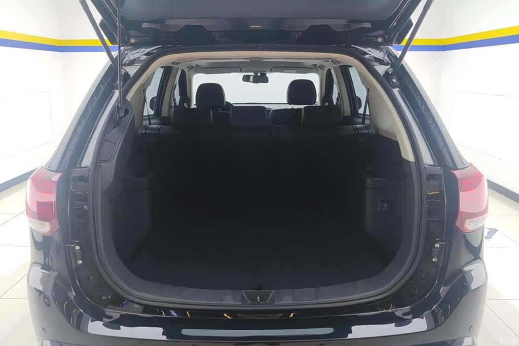 Mitsubishi Outlander, 2021 4