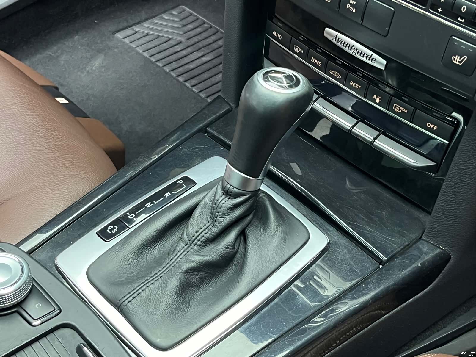 Mercedes-Benz E-Class, 2011 18